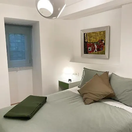 Moss Apartment